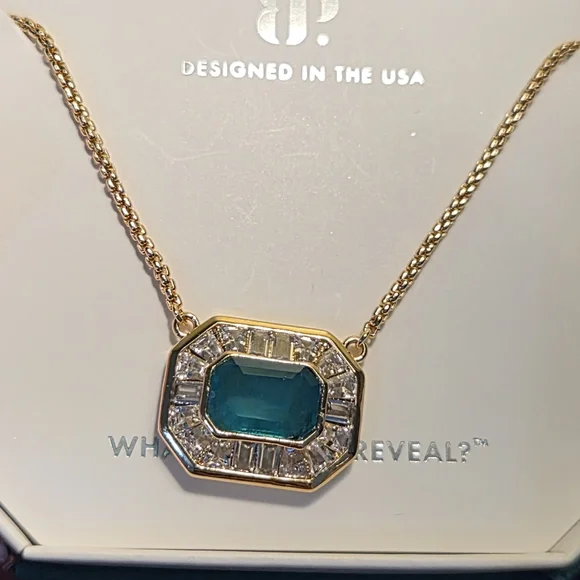 Gold and Green Pendant Necklace by BP - Picture 2 of 4